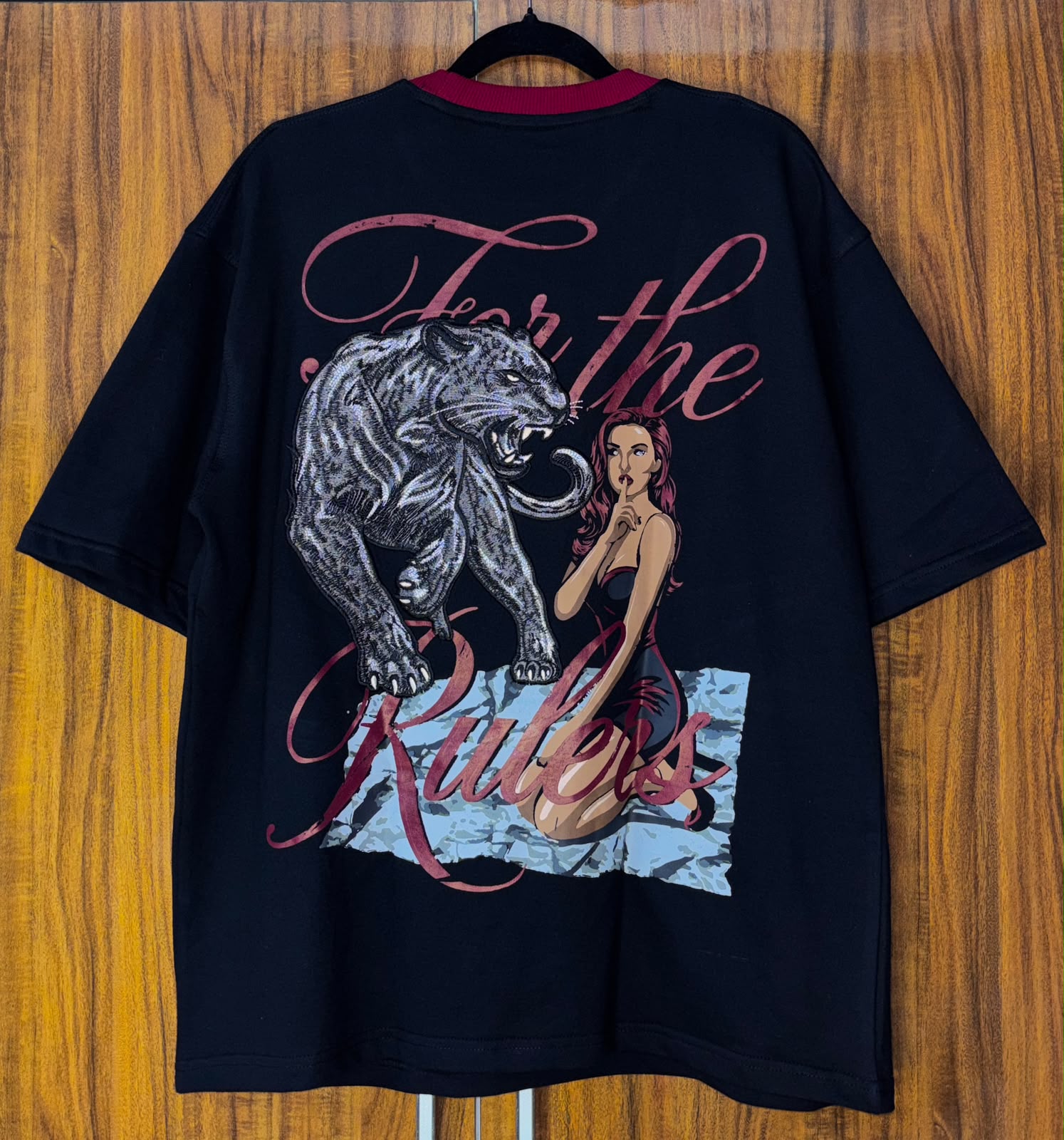 RÉGNER The Panther black oversized 300 GSM terry cotton T-shirt with detailed panther embroidery