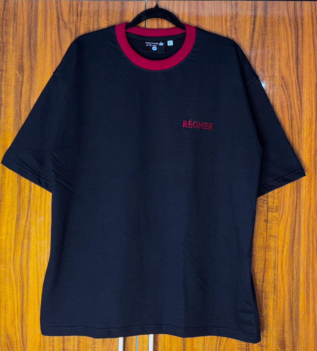 RÉGNER The Panther oversized luxury T-shirt showing 120,000 stitch panther embroidery detail
